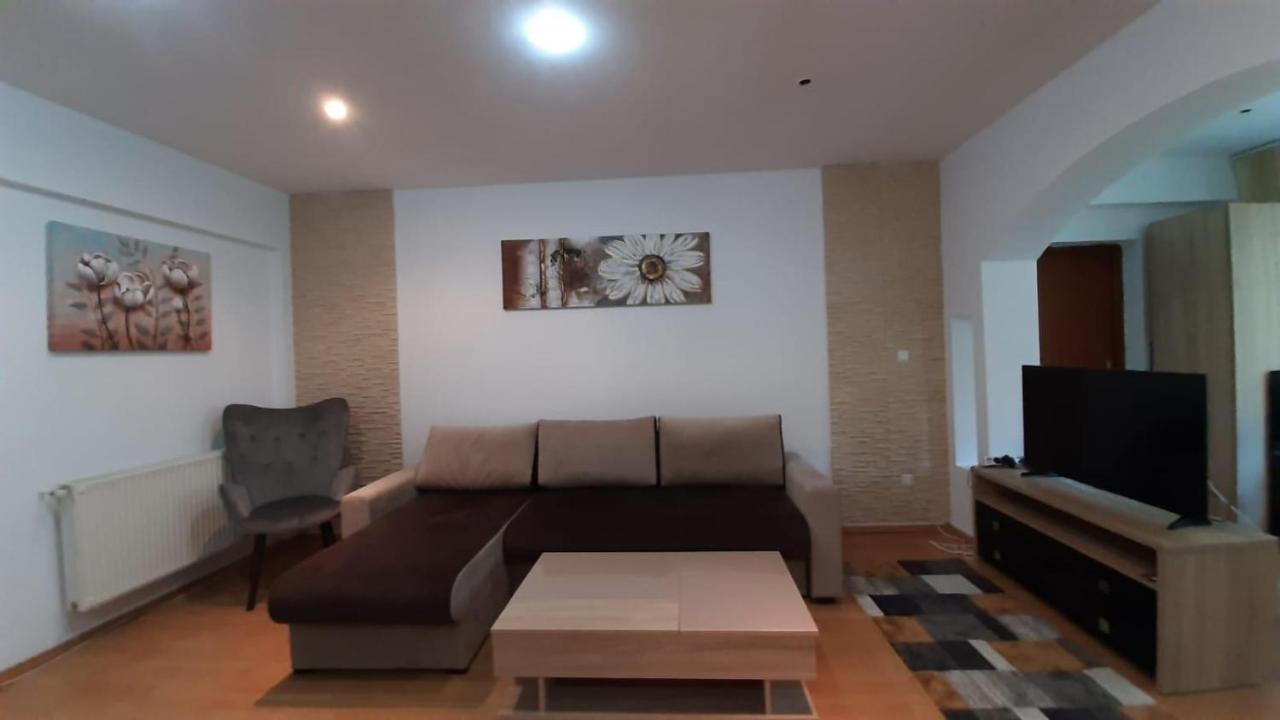 Monik Apartament Sinaia Exteriör bild
