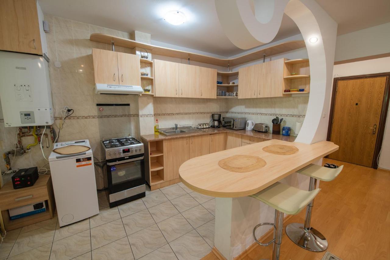 Monik Apartament Sinaia Exteriör bild