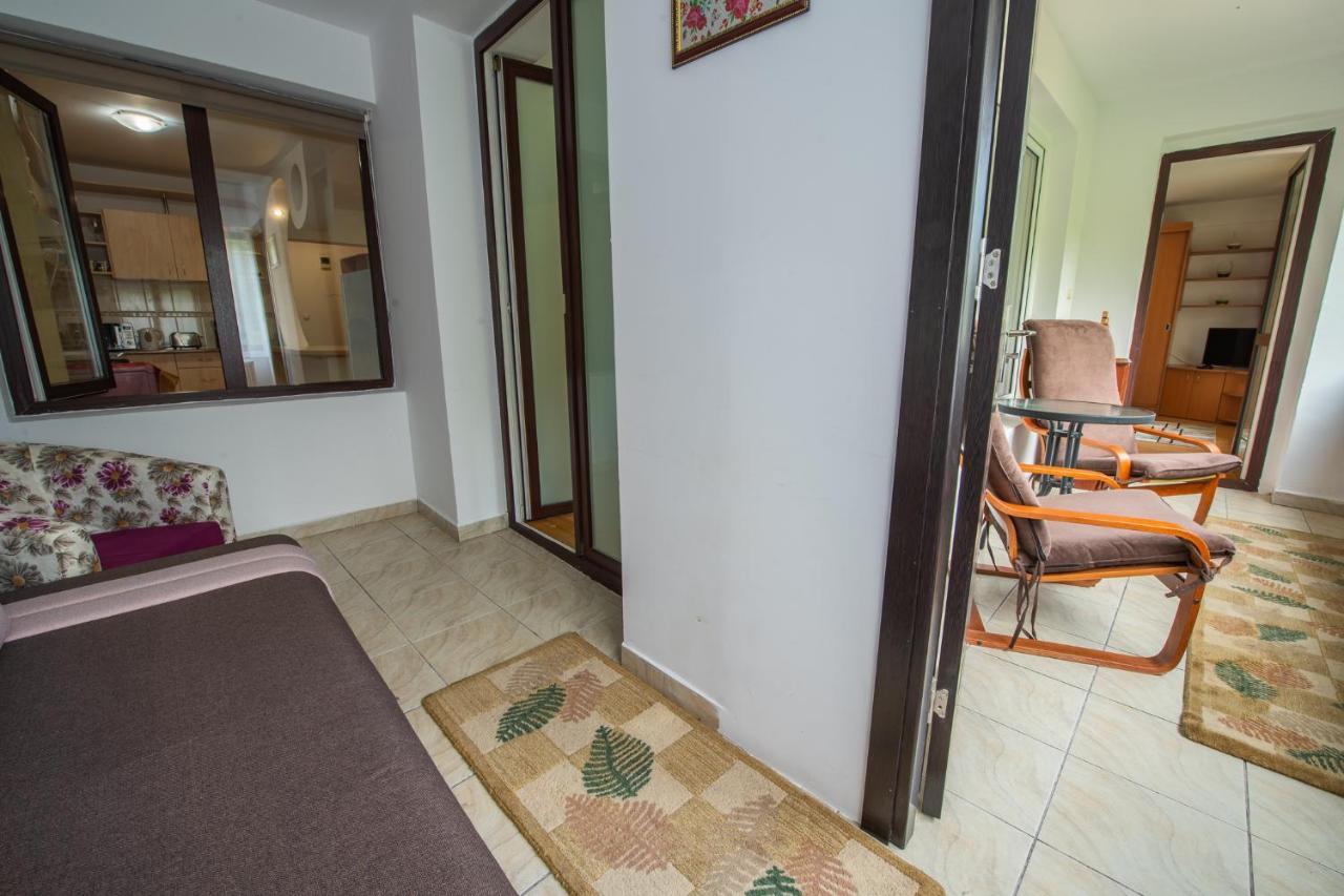 Monik Apartament Sinaia Exteriör bild
